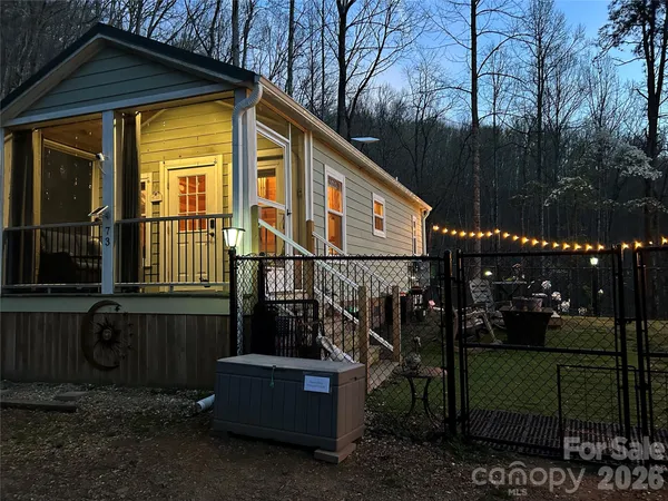 $224,500 | 73 Bear Oat Trail, Franklin, NC 28734