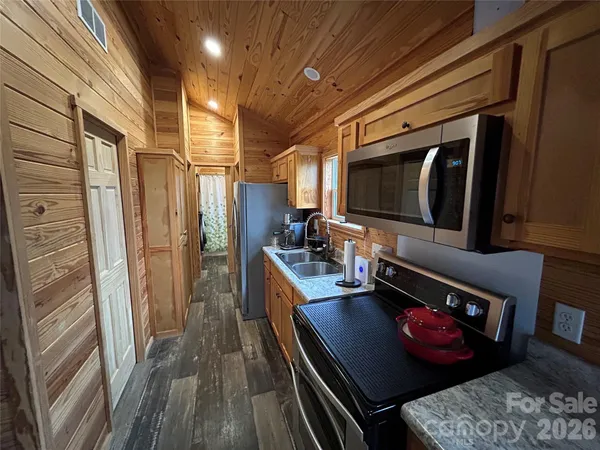 $224,500 | 73 Bear Oat Trail, Franklin, NC 28734