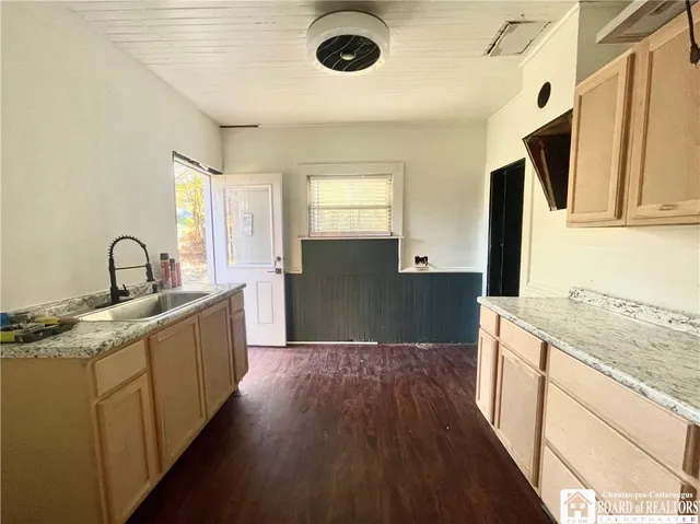 $42,000 | 810 Washington Street, Jamestown, NY 14701