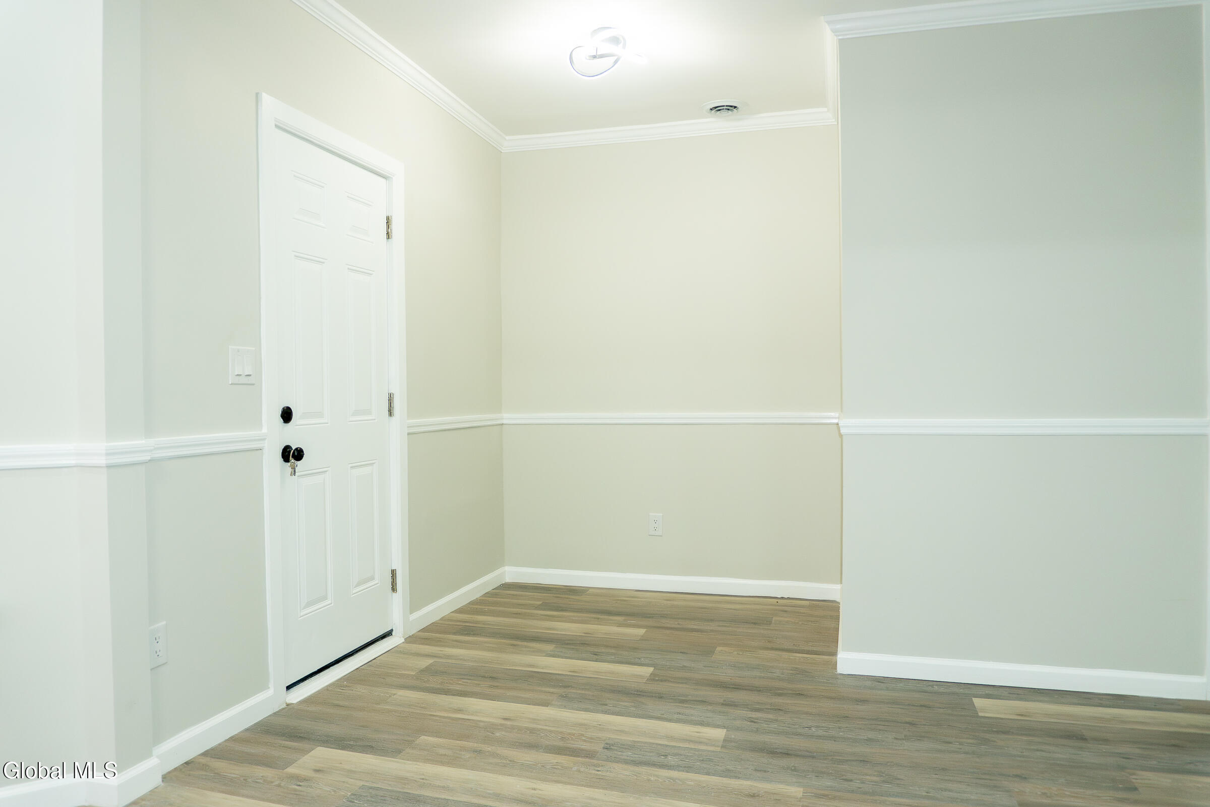 418 3rd Street, Unit 2 Schenectady, NY 12306 - Photo 25 of 29 _DSC2860