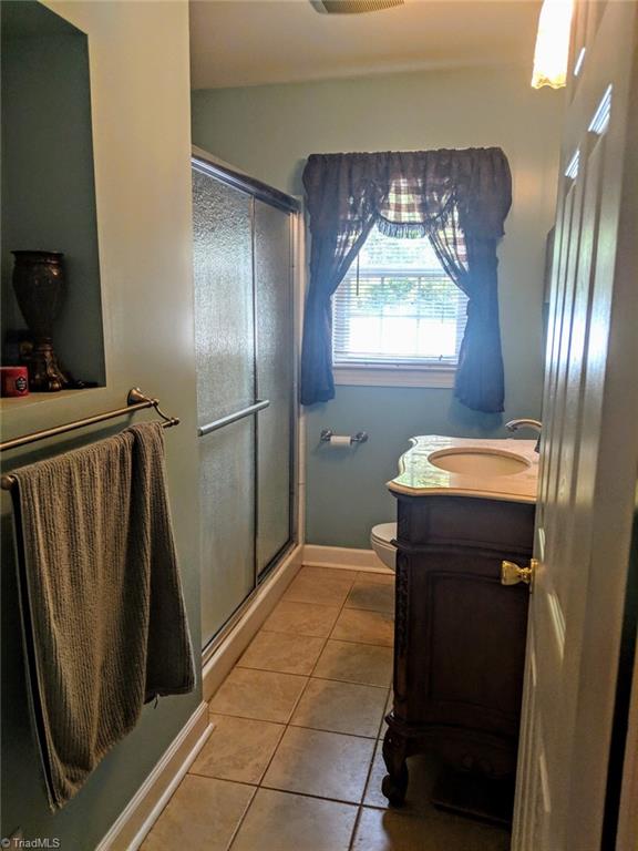 711 Locust Place High Point, NC 27265 - Photo 16 of 17