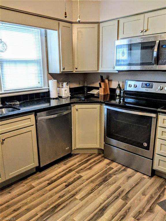 711 Locust Place High Point, NC 27265 - Photo 8 of 17