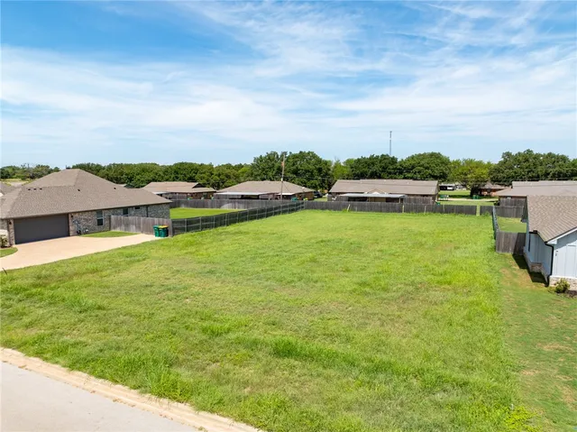 $97,000 | 220 Fox Run Lane, Robinson, TX 76706