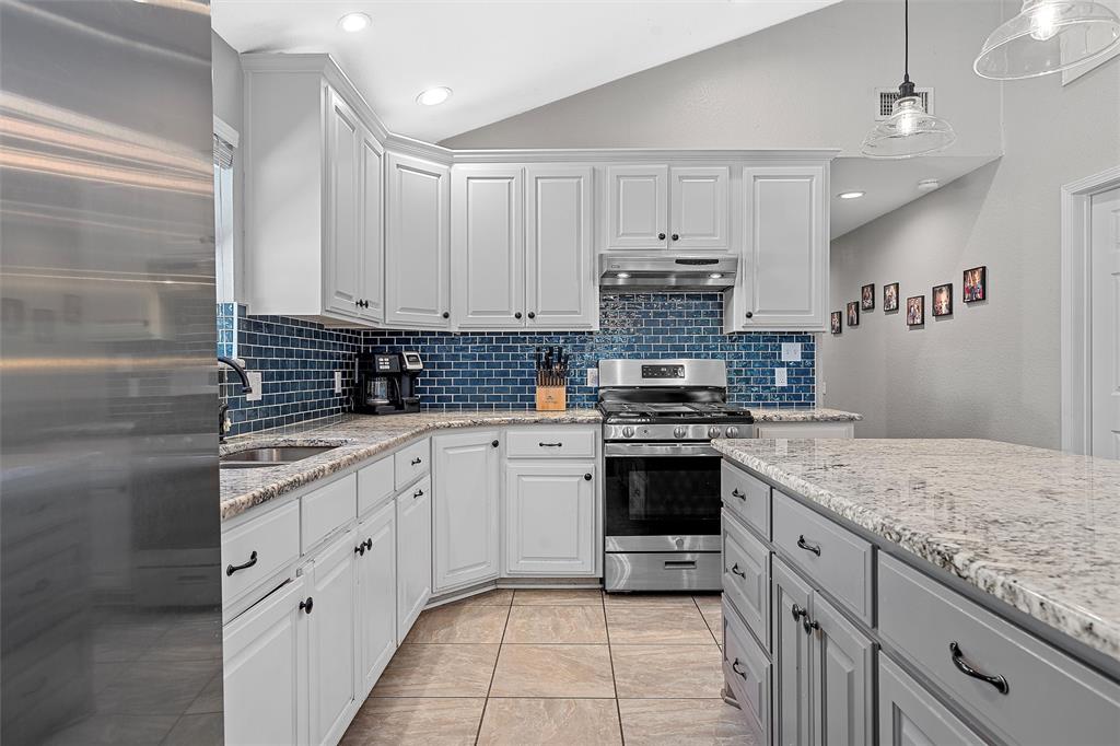 384 Ft Graham Road Waco, TX 76705 - Photo 11 of 29