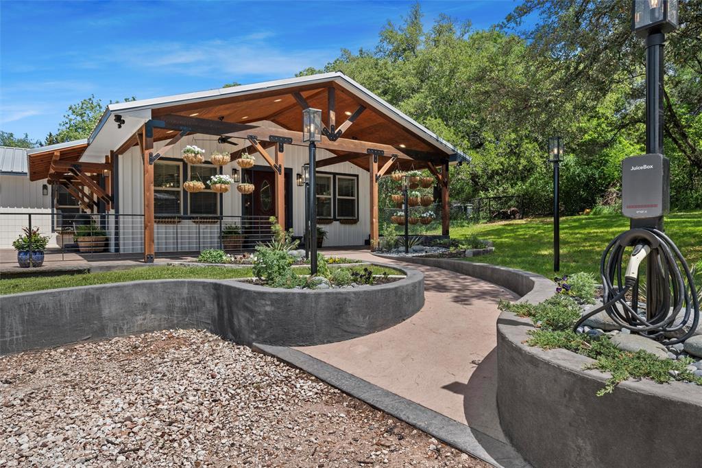 384 Ft Graham Road Waco, TX 76705 - Photo 2 of 29