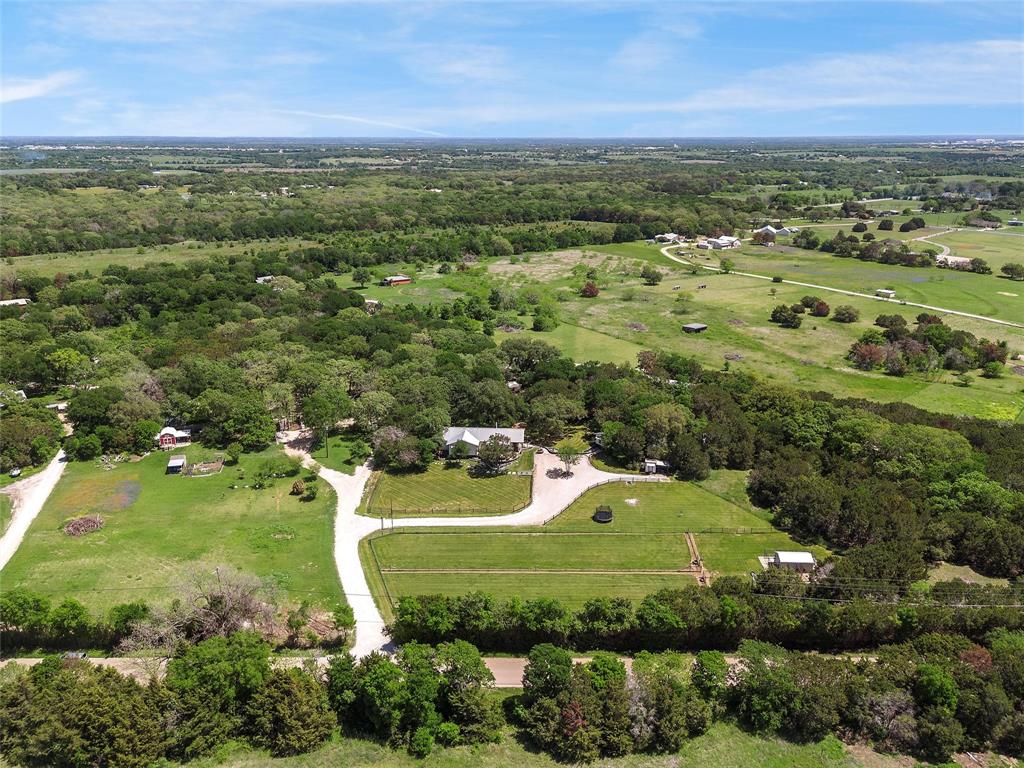 384 Ft Graham Road Waco, TX 76705 - Photo 7 of 29