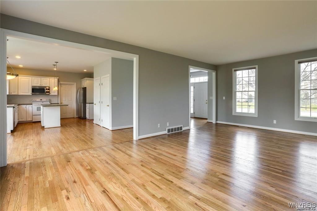 5558 Martha's Vineyard Clarence, NY 14032 - Photo 6 of 25