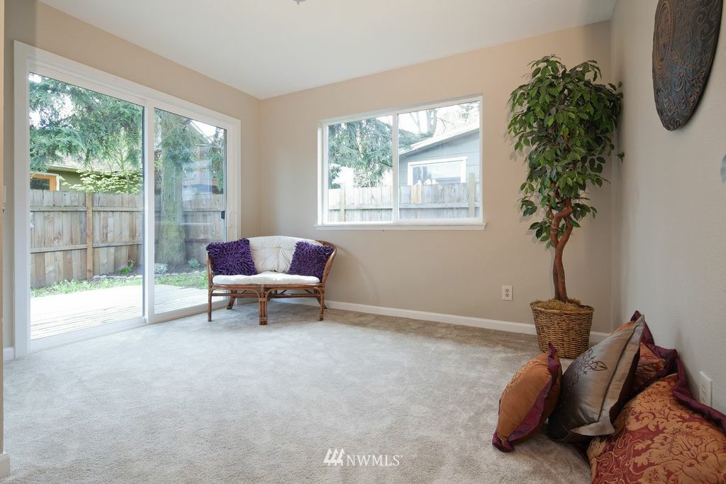 2803 Southwest Yancy Street Seattle, WA 98126 - Photo 9 of 15 Gallery Image 9