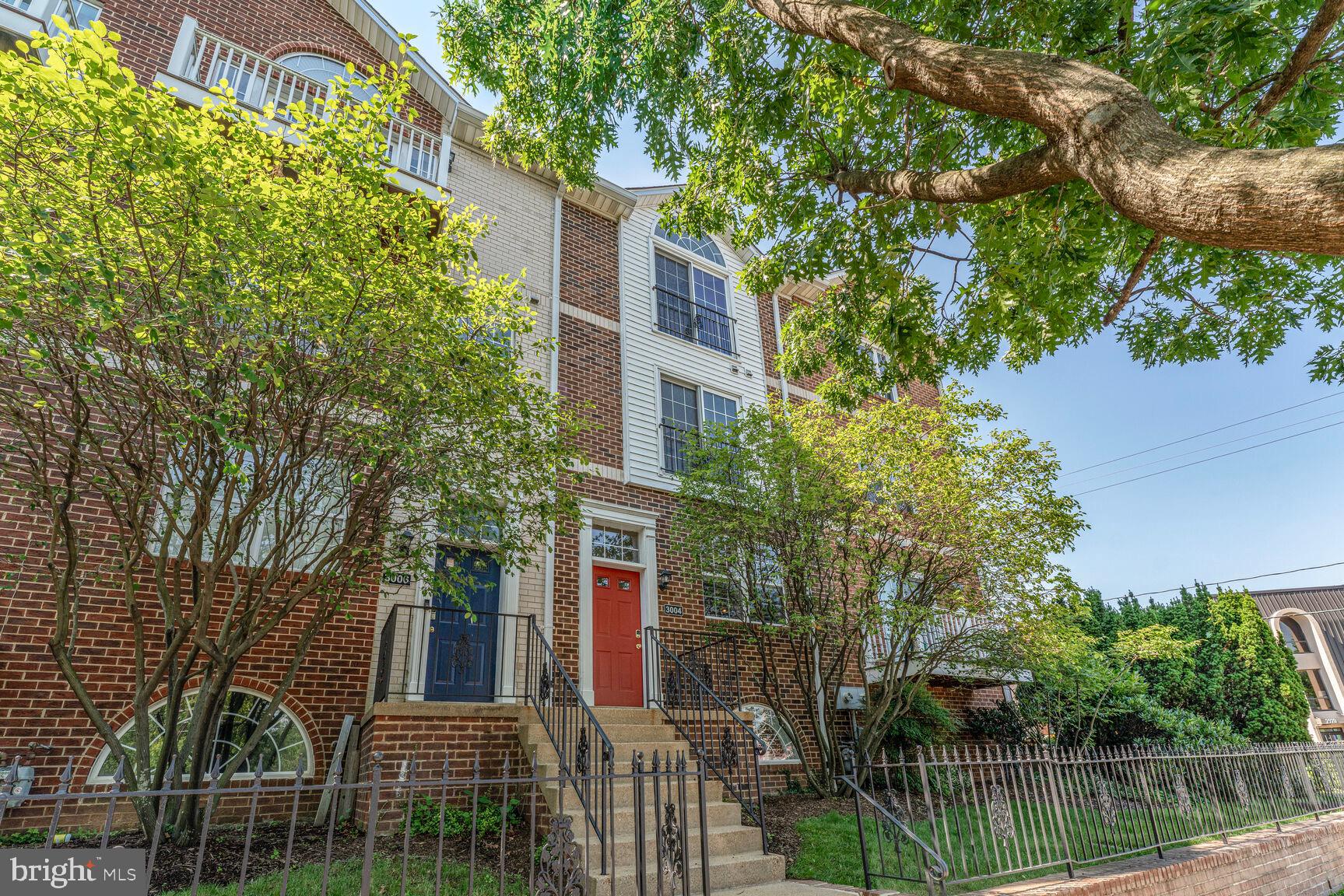 3004 South Glebe Road Arlington, VA 22206 - Photo 14 of 21 front view of a house with a garden