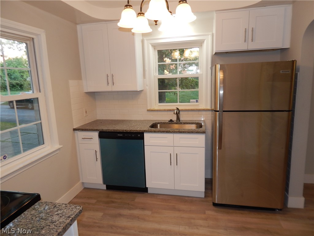 3527 Cummings Road Cleveland, OH 44118 - Photo 3 of 25