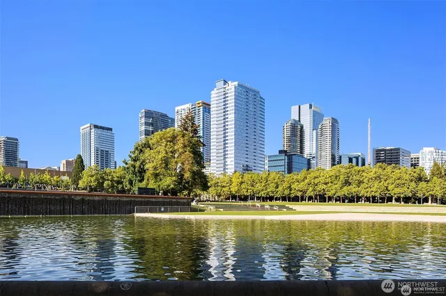 $894,000 | 200 99th Avenue Northeast, Unit 16, Bellevue, WA 98004