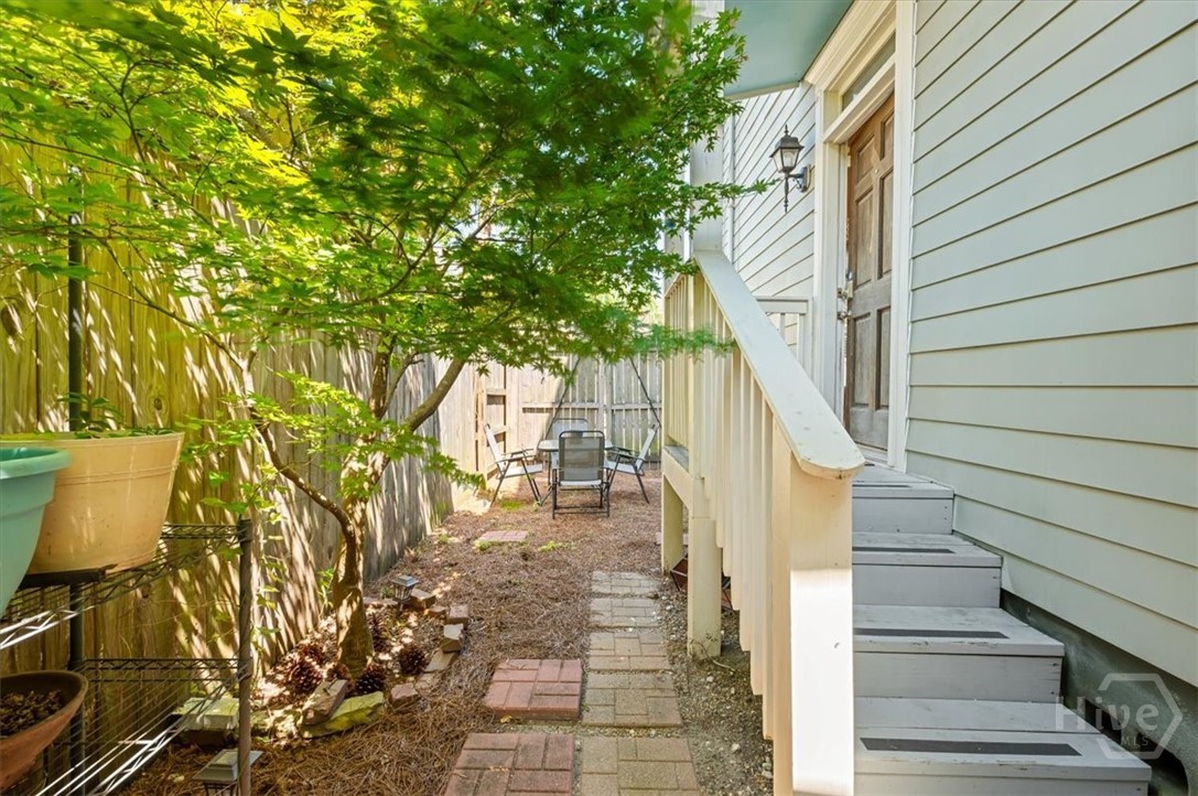 220 East 33rd Street, Unit A Savannah, GA 31401 - Photo 31 of 35