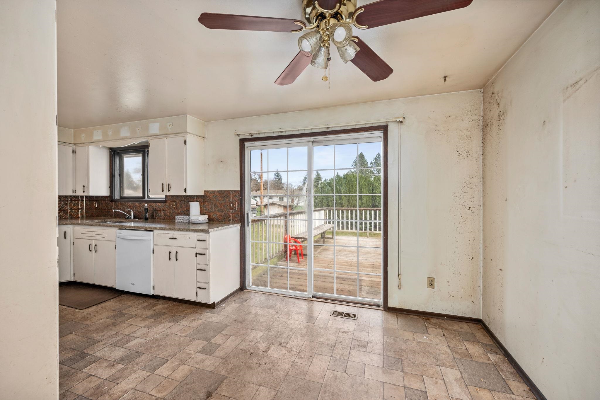 2823 South Bowdish Road Spokane Valley, WA 99206 - Photo 7 of 24 Gallery Image 7