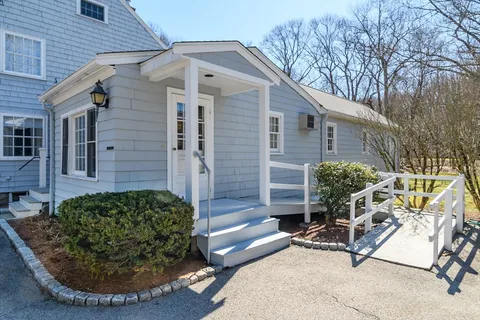 $1,399,000 | 786 Boston Post Road, Weston, MA 02493