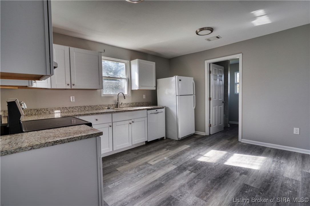 1107 Griffin Street New Albany, IN 47150 - Photo 8 of 24