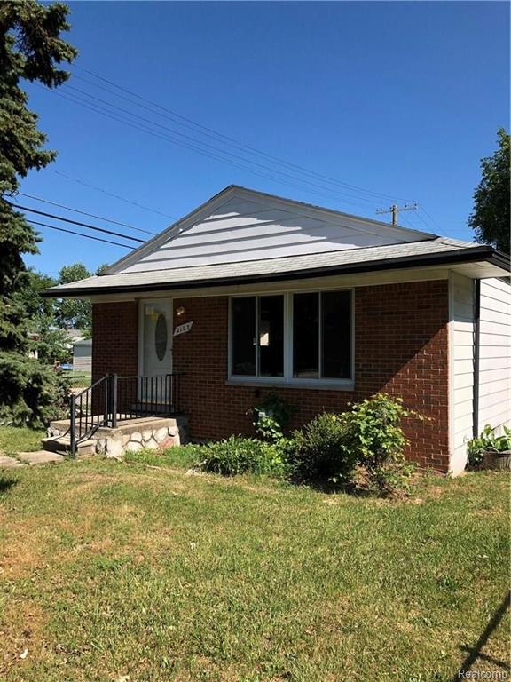 2103 Rome Avenue Warren, MI 48091 - Photo 3 of 13