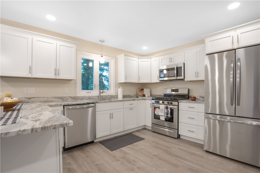 60 Kaufman Road Somerset, MA 02726 - Photo 5 of 11