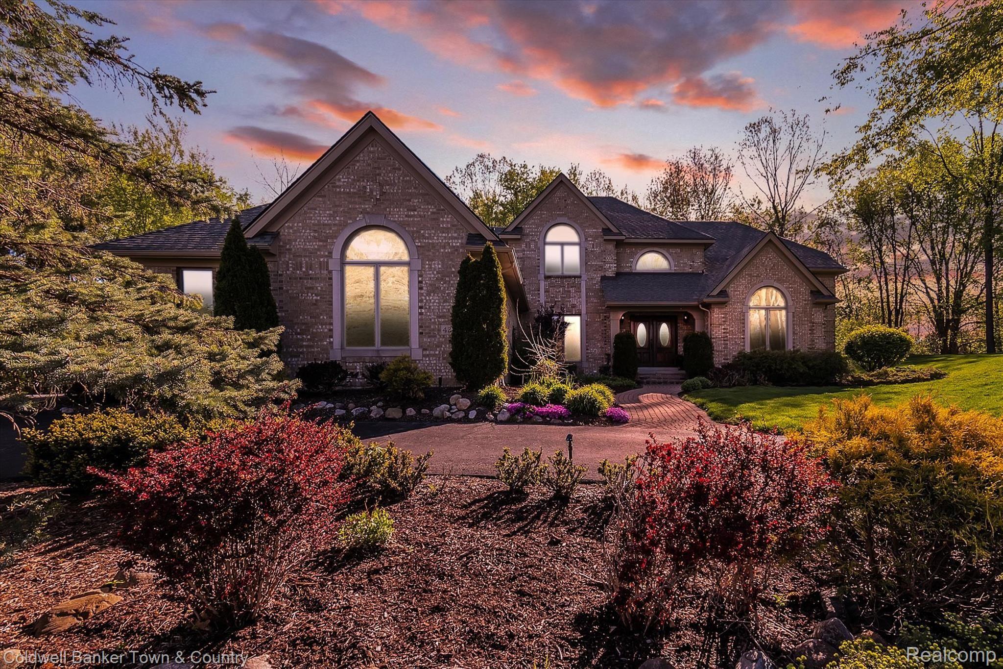 4233 Augusta Court Howell, MI 48843 - Photo 1 of 49 ~ WELCOME HOME ~
