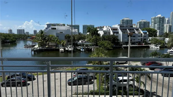 $1,800 | 400 Kings Point Drive, Unit 316, Sunny Isles Beach, FL 33160