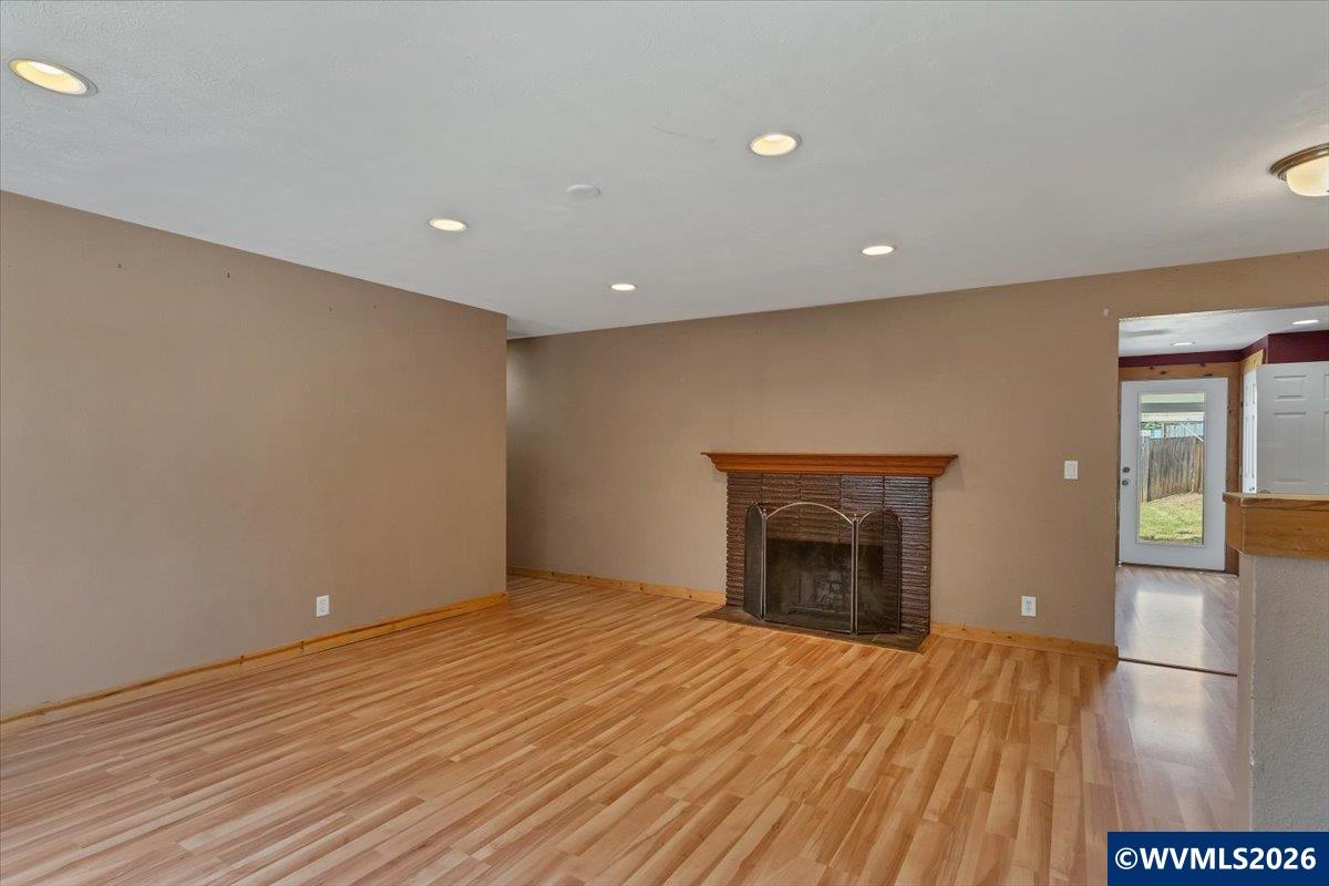 4335 Lone Oak Road Southeast Salem, OR 97302 - Photo 7 of 35