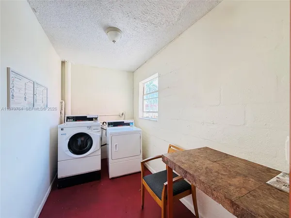 $125,000 | 7891 Sunrise Lakes Drive North, Unit 310, Sunrise, FL 33322