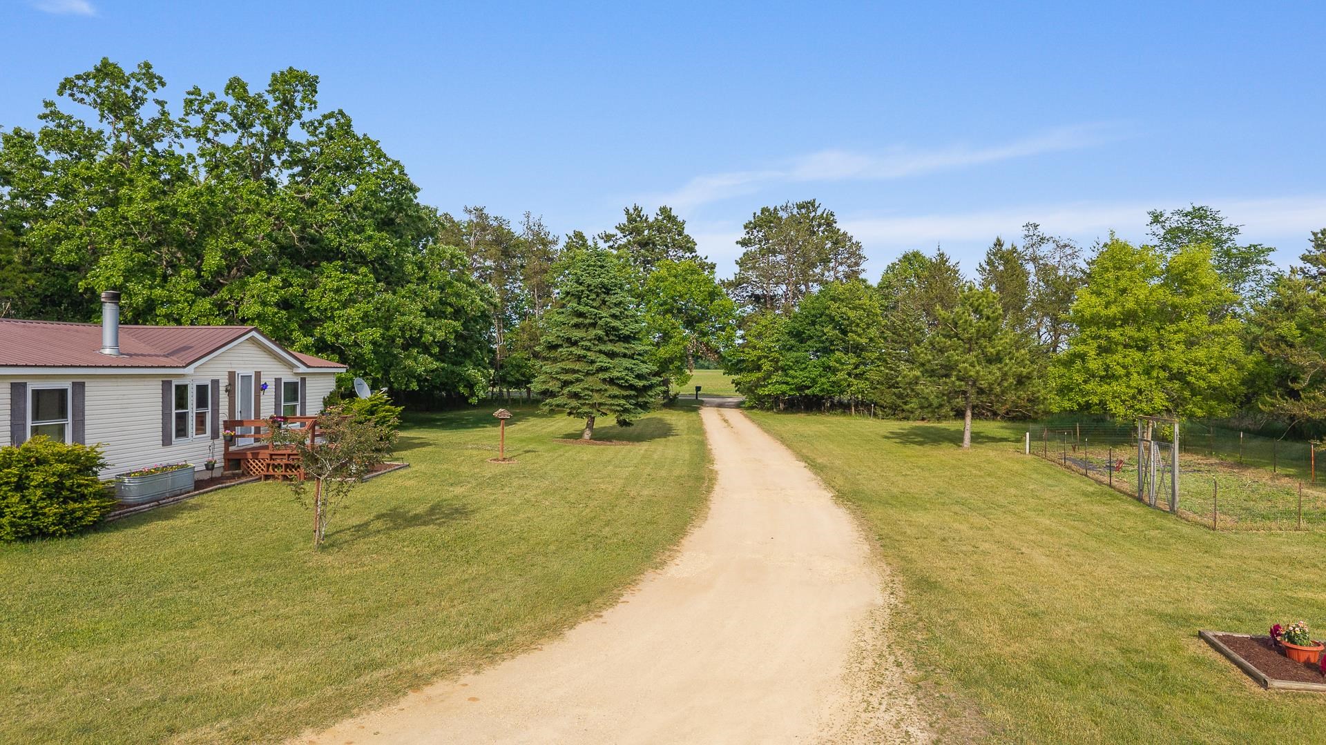 N3041 County Road F Montello, WI 53949 - Photo 3 of 24