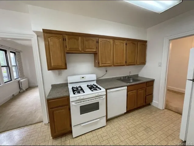 $1,090,000 | 204-10 42nd Avenue | Auburndale