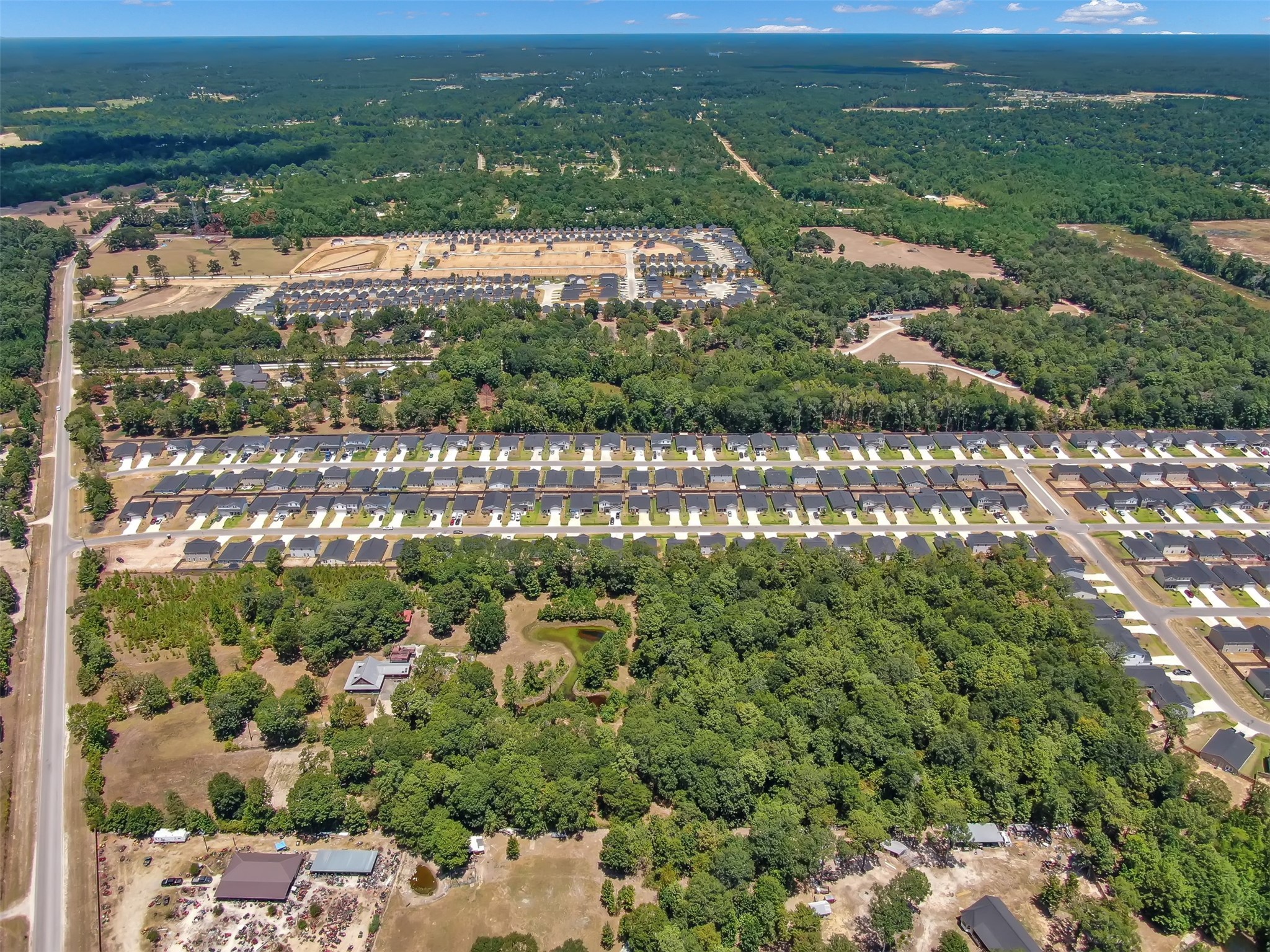 10173 Crockett Martin Road Conroe, TX 77306 - Photo 11 of 20 a view of a city