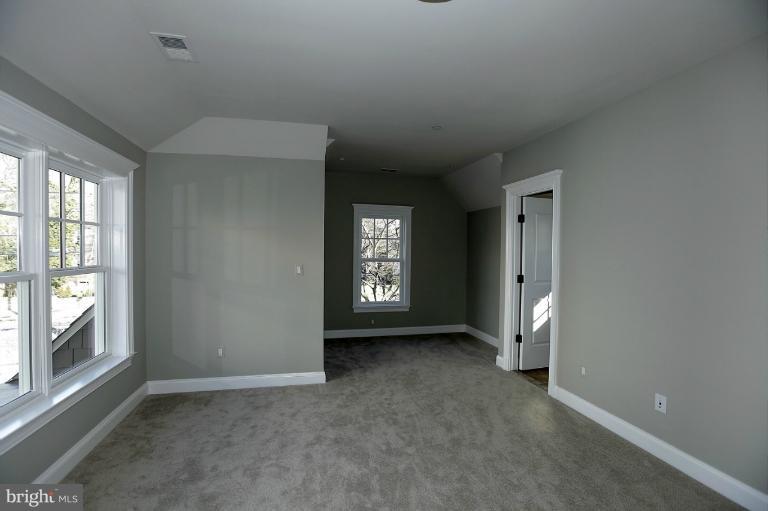 1450 Foxhall Road Northwest Washington, DC 20007 - Photo 20 of 29 Bedroom #2