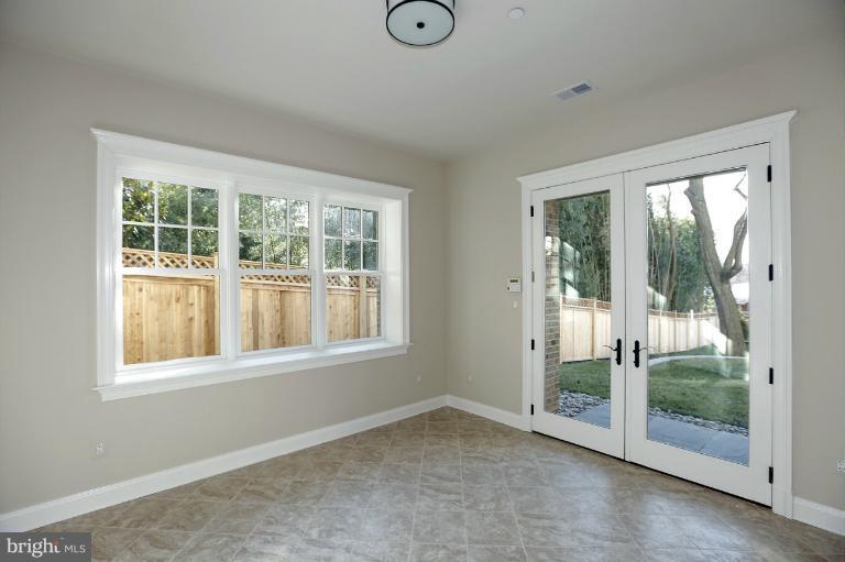 1450 Foxhall Road Northwest Washington, DC 20007 - Photo 21 of 29 Bedroom #5