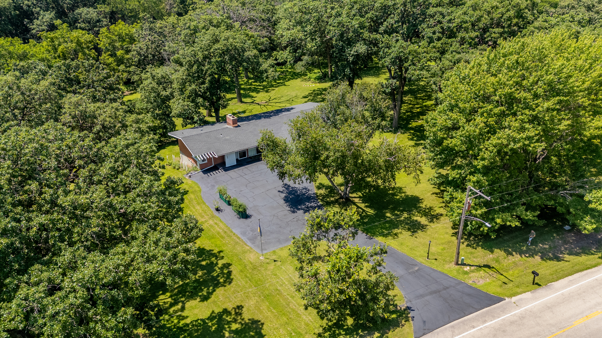 17519 Hickory Hills Road Sterling, IL 61081 - Photo 2 of 46
