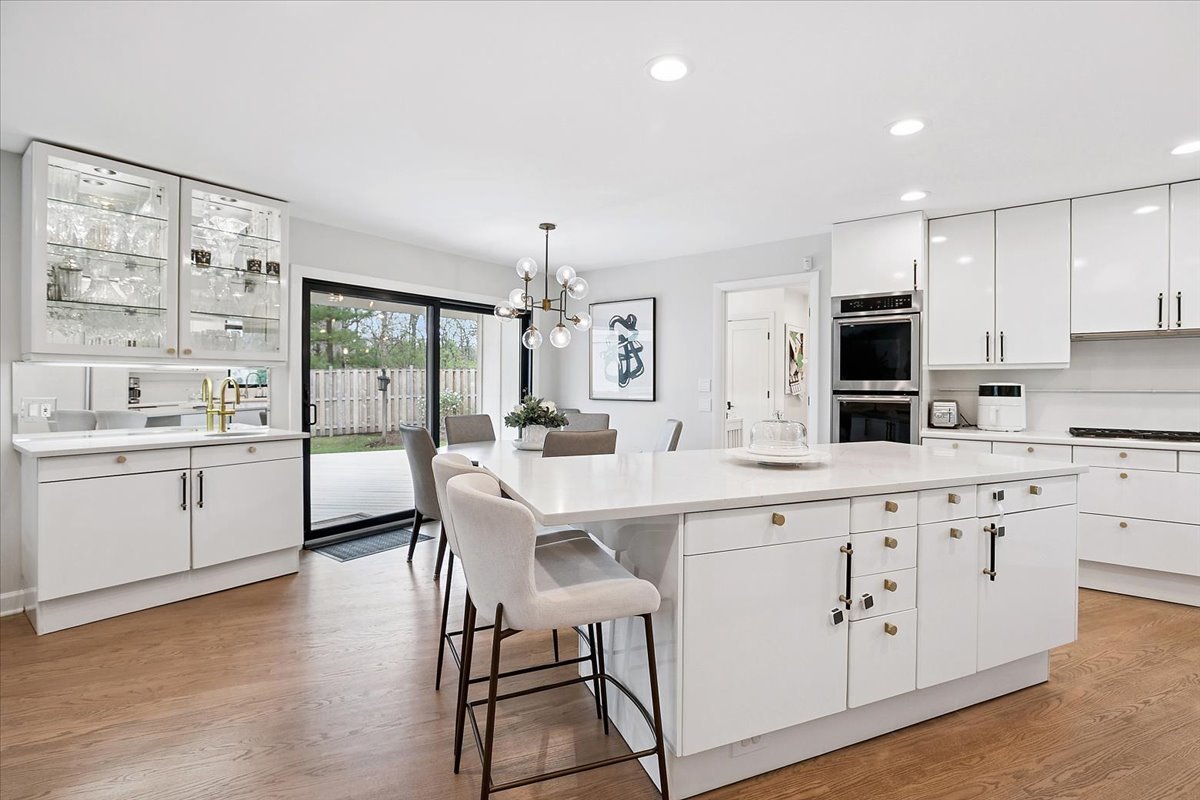 515 Turicum Road Lake Forest, IL 60045 - Photo 6 of 29 Gallery Image 6
