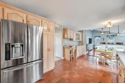 $849,999 | 68 Hill Drive, Bohemia, NY 11716