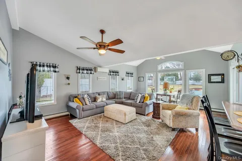 $849,999 | 68 Hill Drive, Bohemia, NY 11716