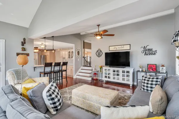 $849,999 | 68 Hill Drive, Bohemia, NY 11716