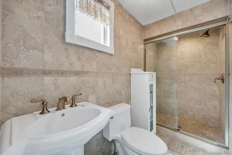 $849,999 | 68 Hill Drive, Bohemia, NY 11716