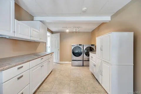 $849,999 | 68 Hill Drive, Bohemia, NY 11716