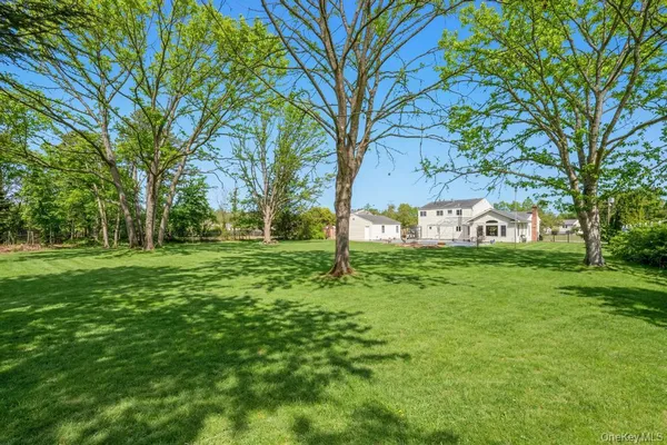 $849,999 | 68 Hill Drive, Bohemia, NY 11716