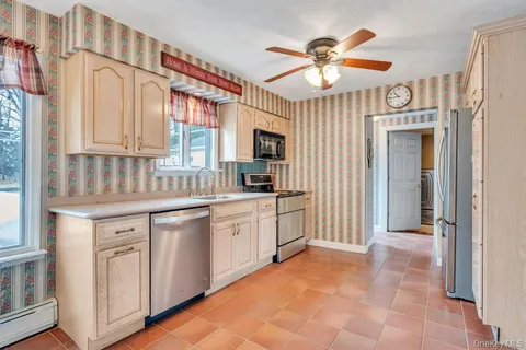 $849,999 | 68 Hill Drive, Bohemia, NY 11716