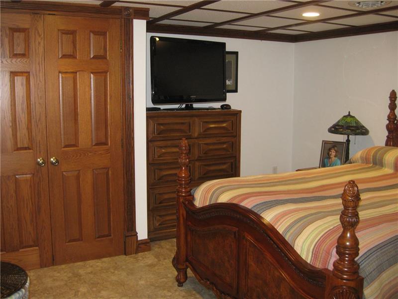4235 West Pike Road Indiana, PA 15701 - Photo 9 of 21