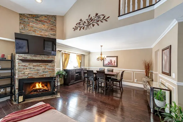 $699,888 | 240 Pond View Lane, Smithtown, NY 11787