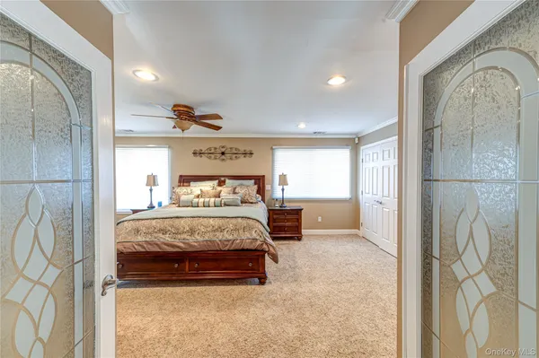 $699,888 | 240 Pond View Lane, Smithtown, NY 11787