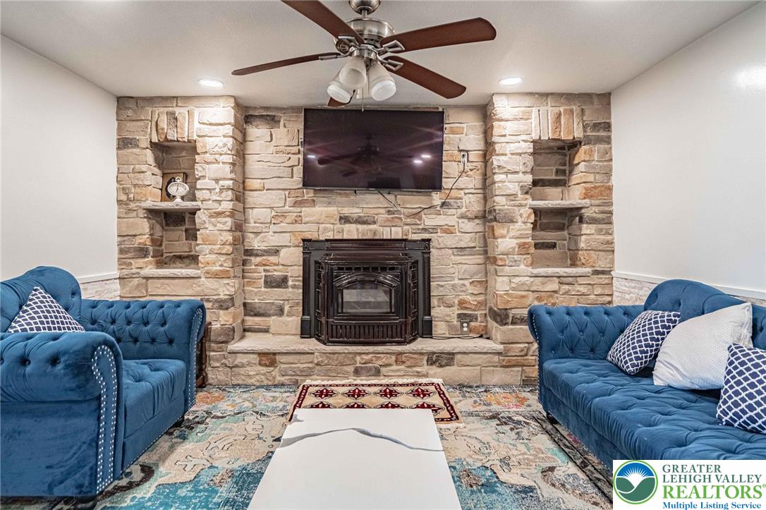 3609 Windy Road Orefield, PA 18069 - Photo 23 of 97 FAMILY ROOM