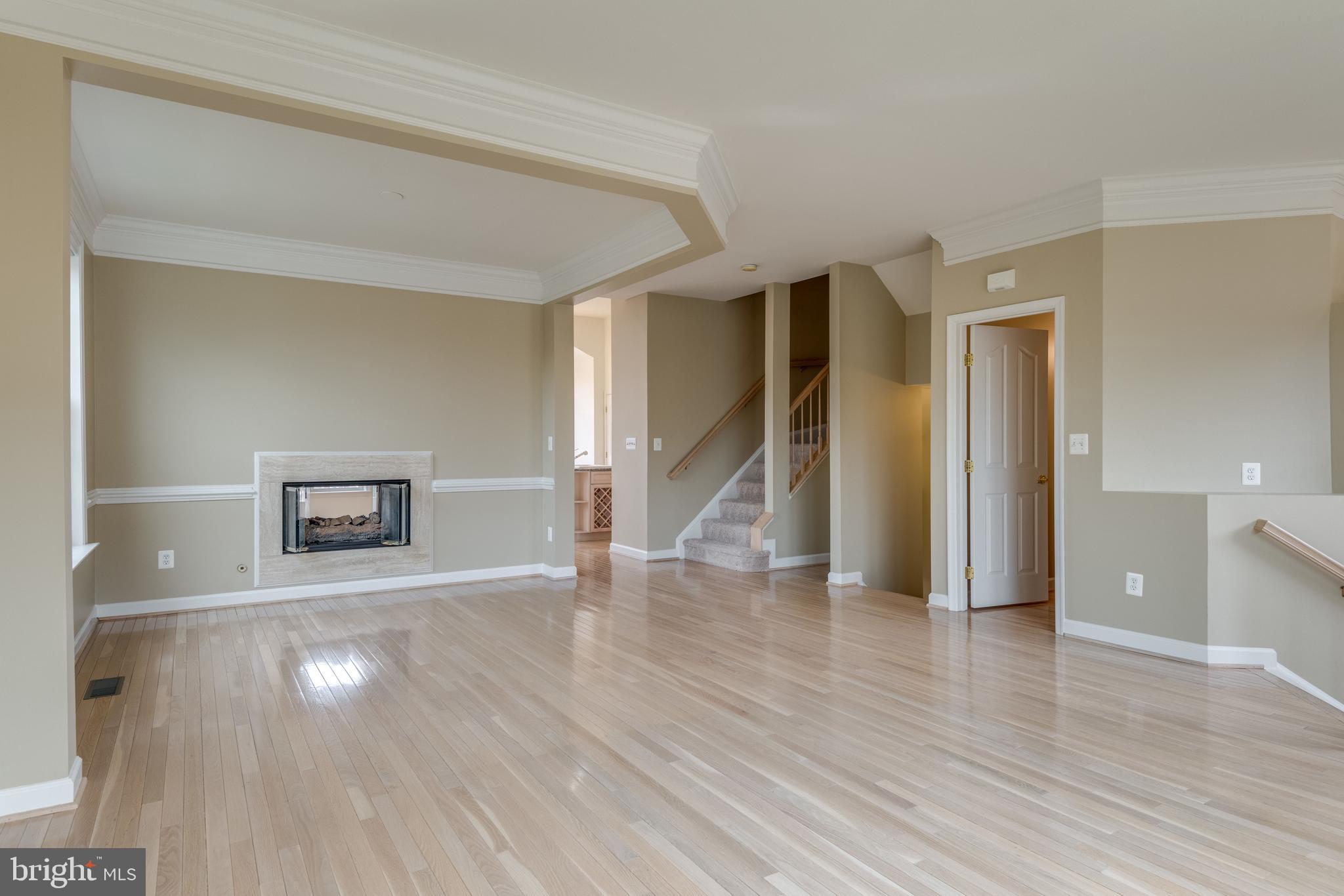 12172 Tryton Way Reston, VA 20190 - Photo 4 of 48
