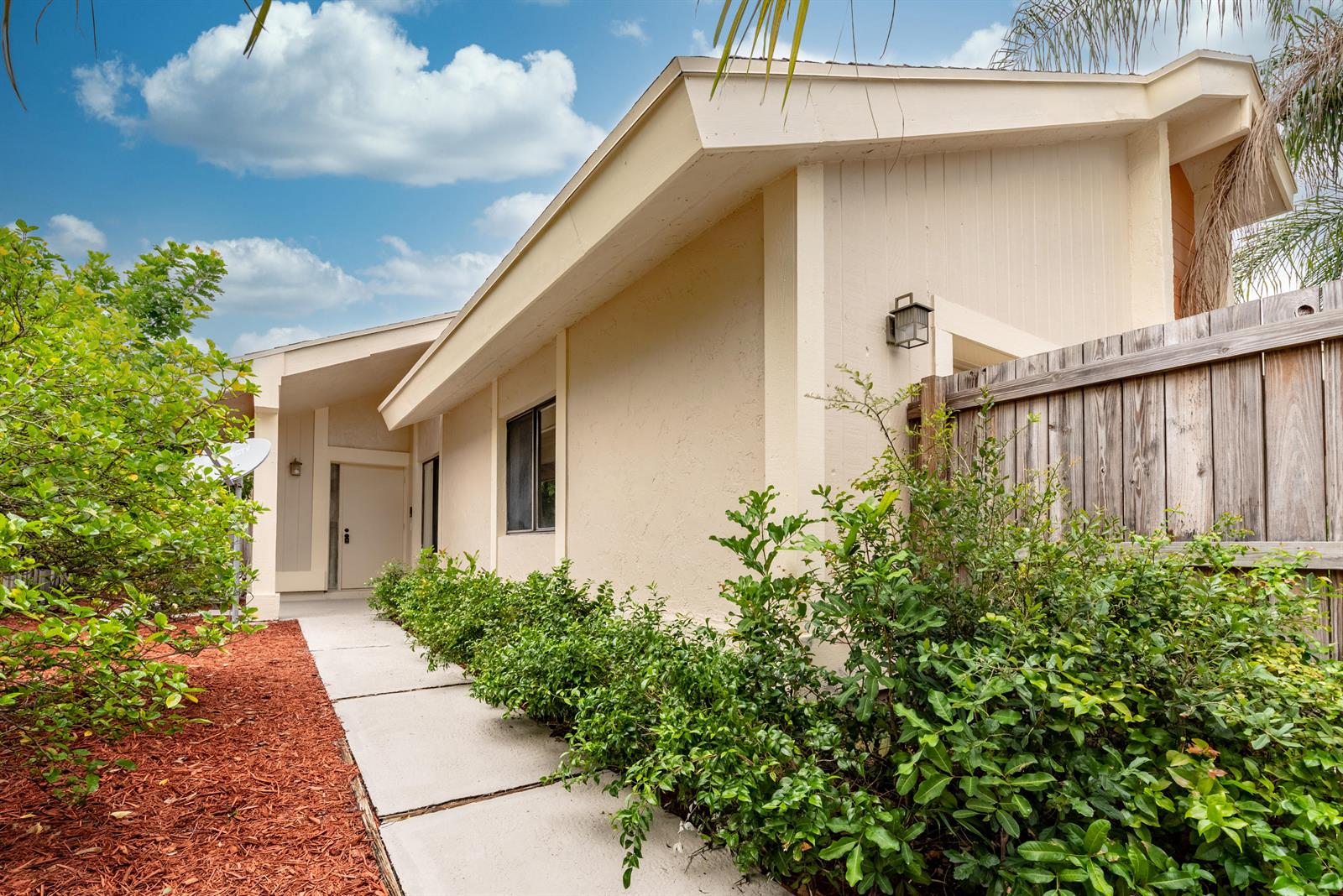 7623 Sierra Terrace West Boca Raton, FL 33433 - Photo 3 of 20 7623SierraTerraceWest-4