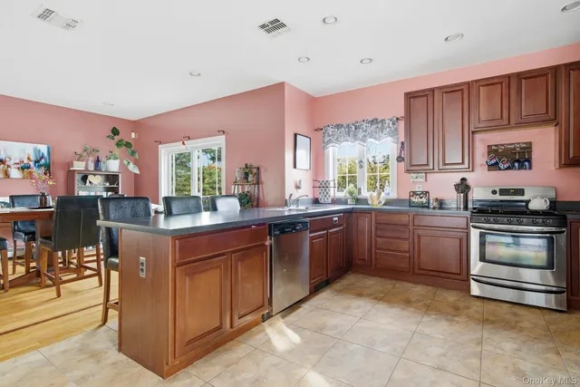 $680,000 | 28 Hewitt Street, Garnerville, NY 10923