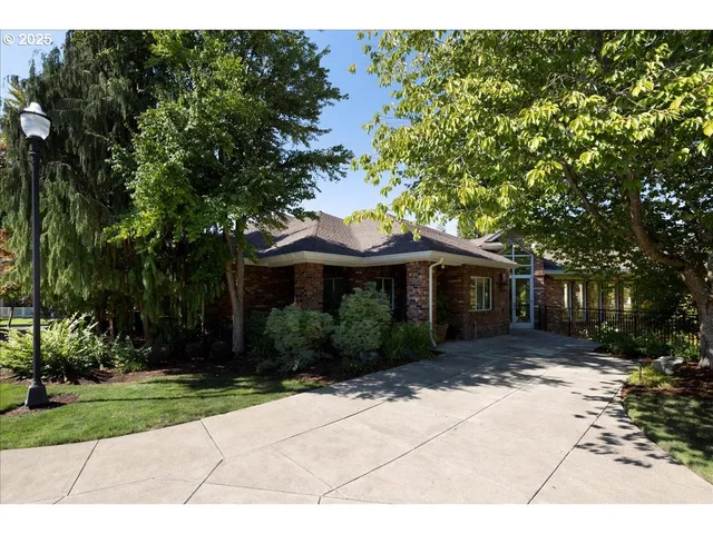 $375,000 | 1145 Northeast Horizon Loop, Unit 1704, Hillsboro, OR 97124