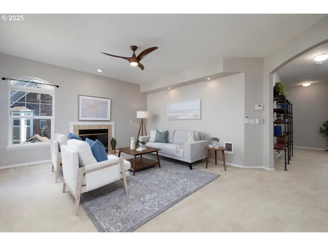 $375,000 | 1145 Northeast Horizon Loop, Unit 1704, Hillsboro, OR 97124