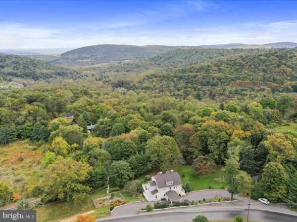 $575,000 | 14946 Charmian Road, Blue Ridge Summit, PA 17214