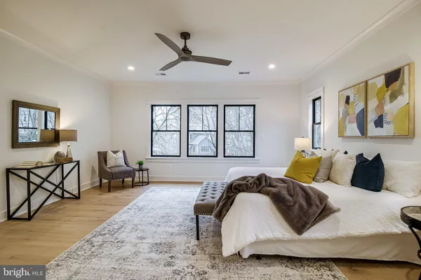 $2,925,000 | 930 Fairway Drive Northeast, Vienna, VA 22180